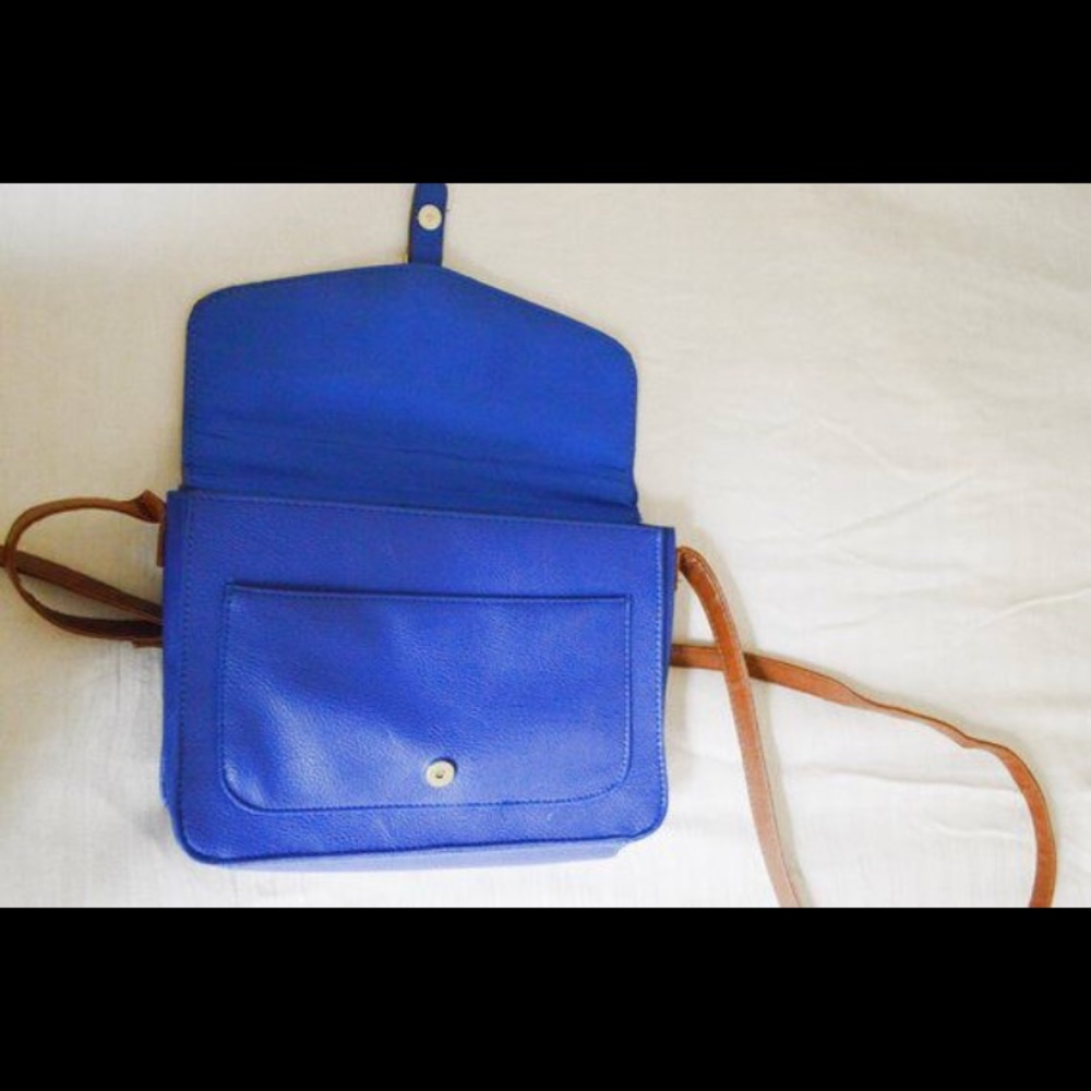 Vintage faux leather blue purse